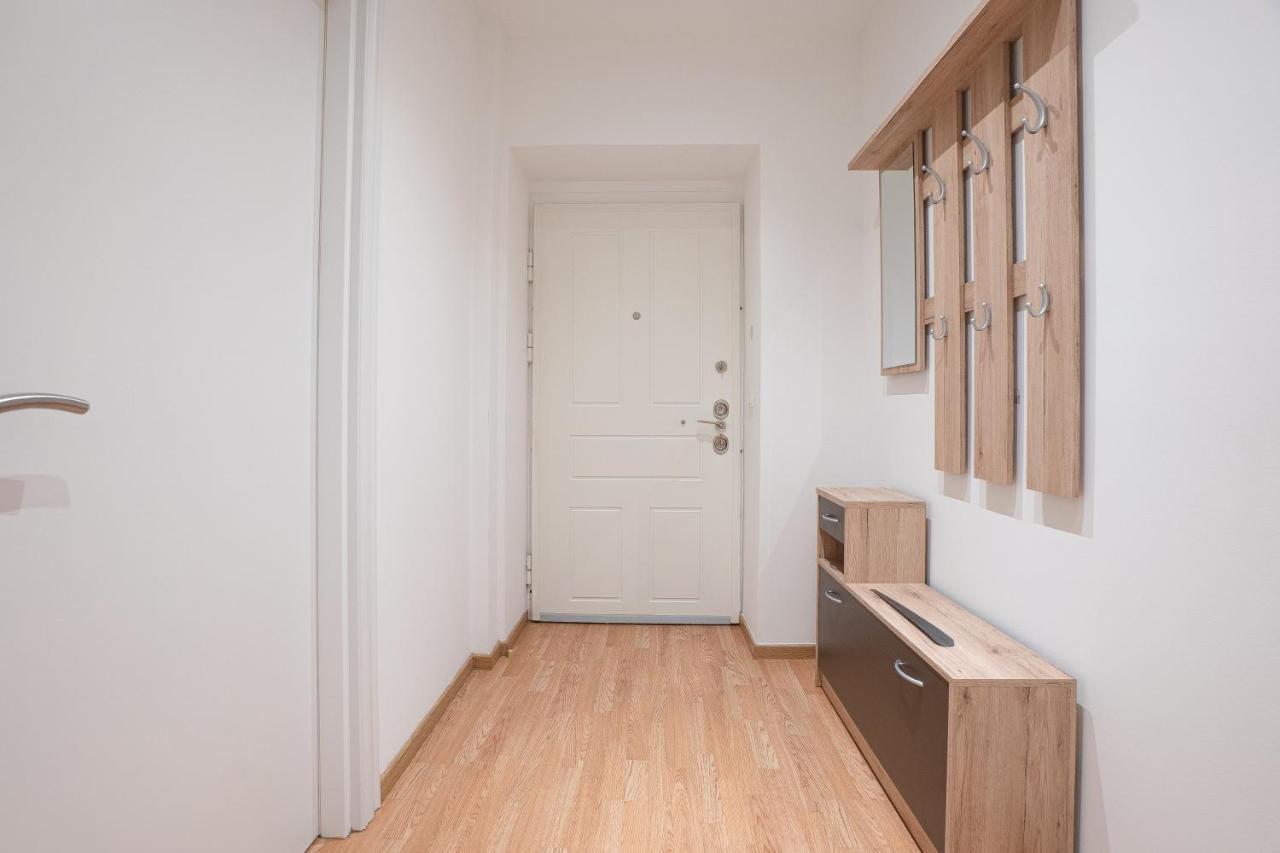 Apartment In The Central Area. 5 Minute'S Walk To The Danube. Vienna Exterior photo